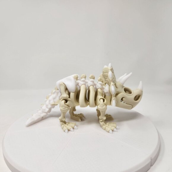 3D Printed Flexi Factory Articulated Triceratops Dinosaur Skeleton 8" x 3.75 - Picture 3 of 6